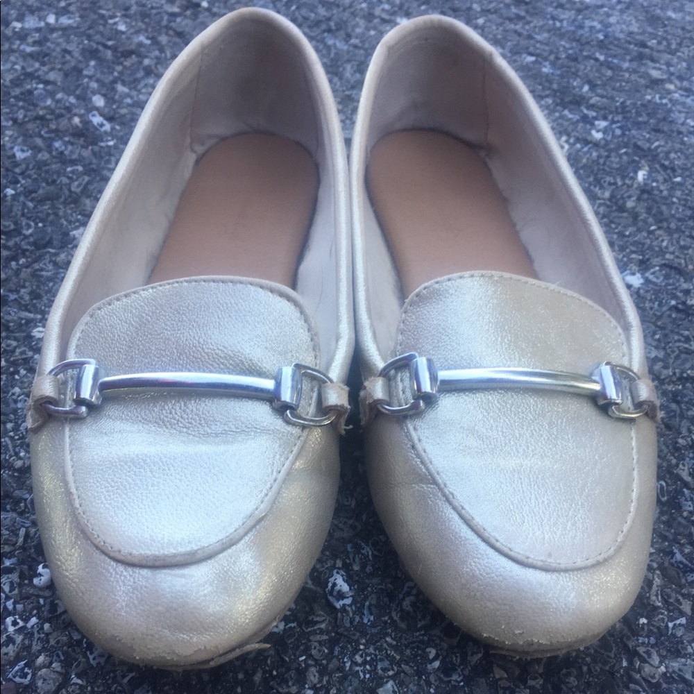 Size 4 Flats